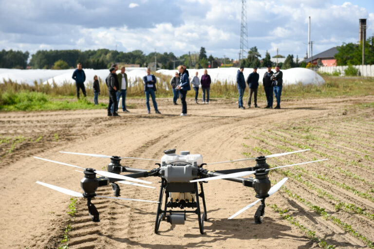 agrokopter dron do oprysków rolniczych