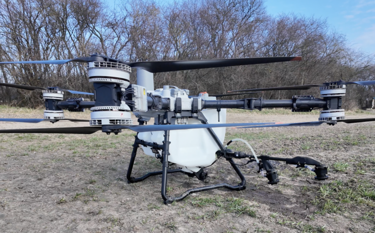 pokaz DJI Agras DJI T100 dron rolniczy