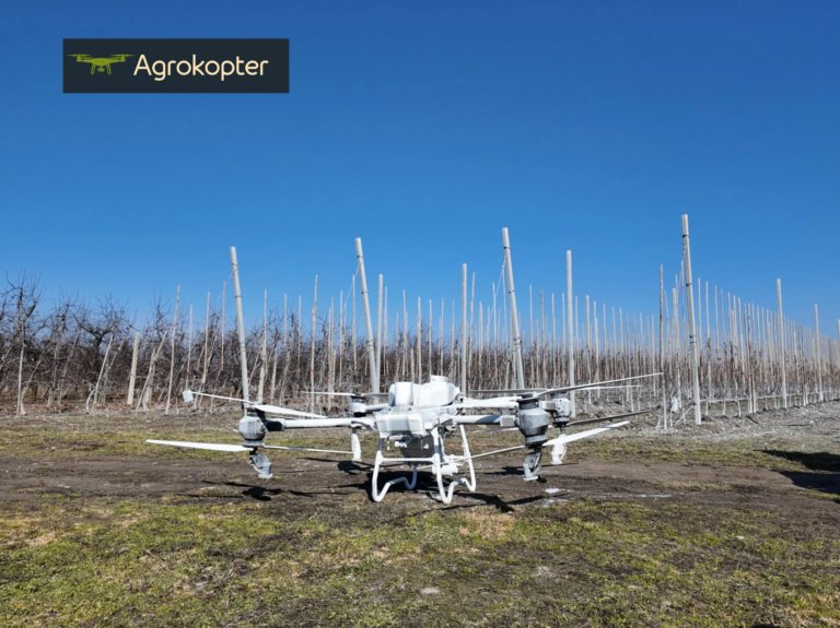 opryski dronem w sadach agrokopter